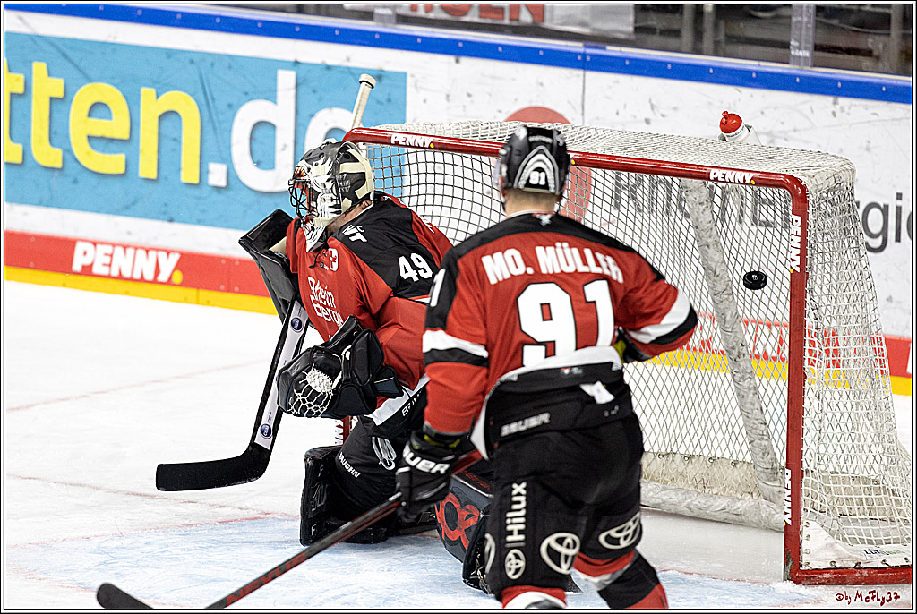 PENNY DEL 1. Playoff Runde;  Koelner Haie - ERC Ingolstadt; Koeln, 05.04.2022